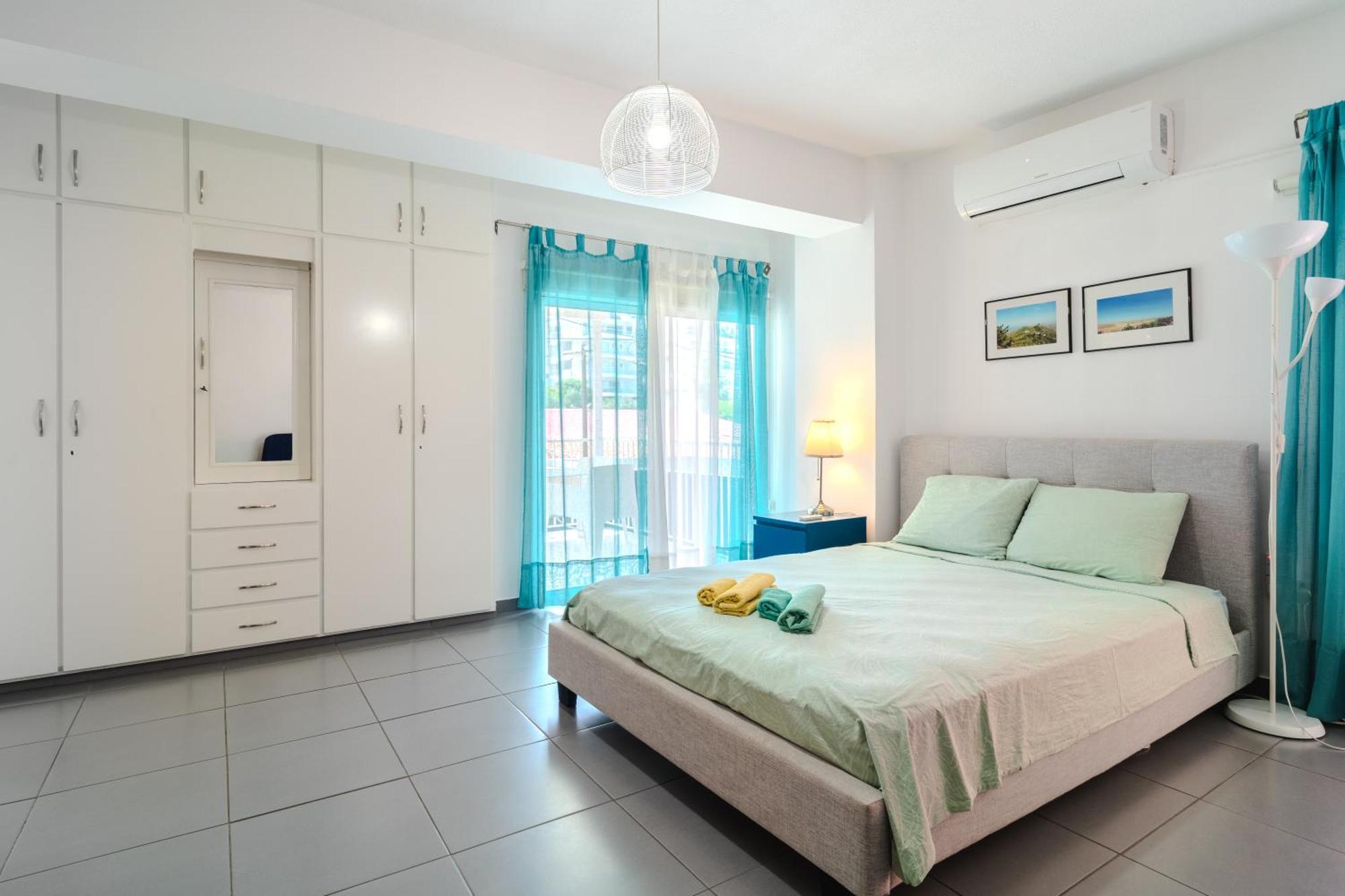 Mackenzie Blu Beach Studio Ларнака Екстериор снимка