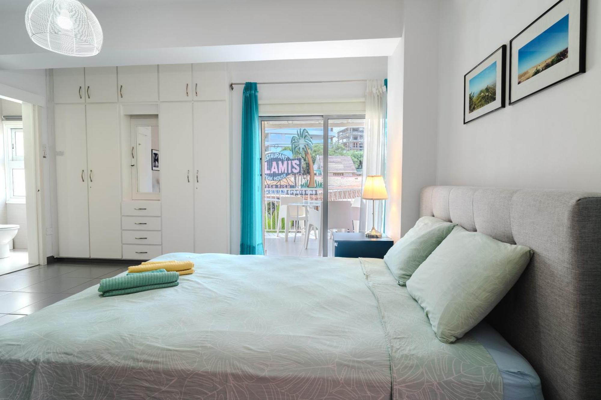 Mackenzie Blu Beach Studio Ларнака Екстериор снимка